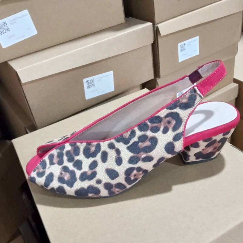 Sandalias de tacón grueso con  - Leopard Print Heels reseña y precio