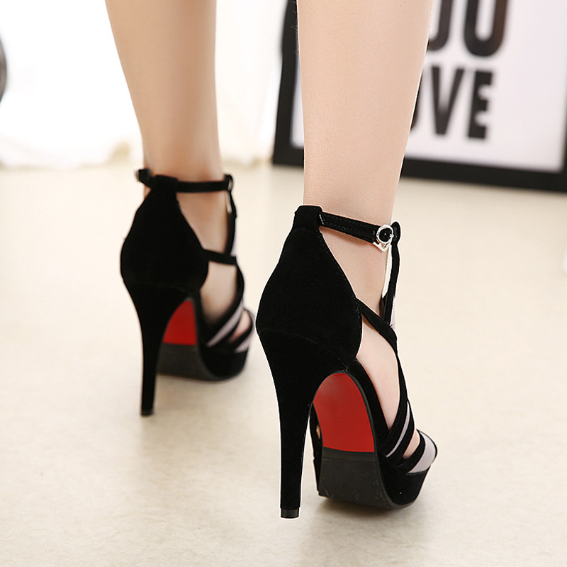 Sandalias de tacón fino hueco  - Wide Fit Heels reseña y precio